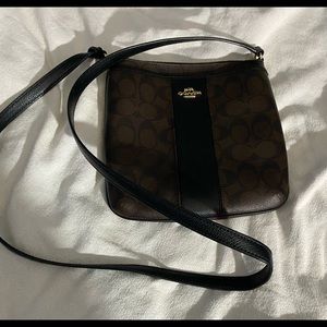 Coach signature crossbody. Barely used and clean inside.